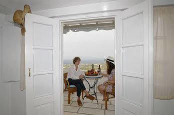 Muses Cycladic Oia